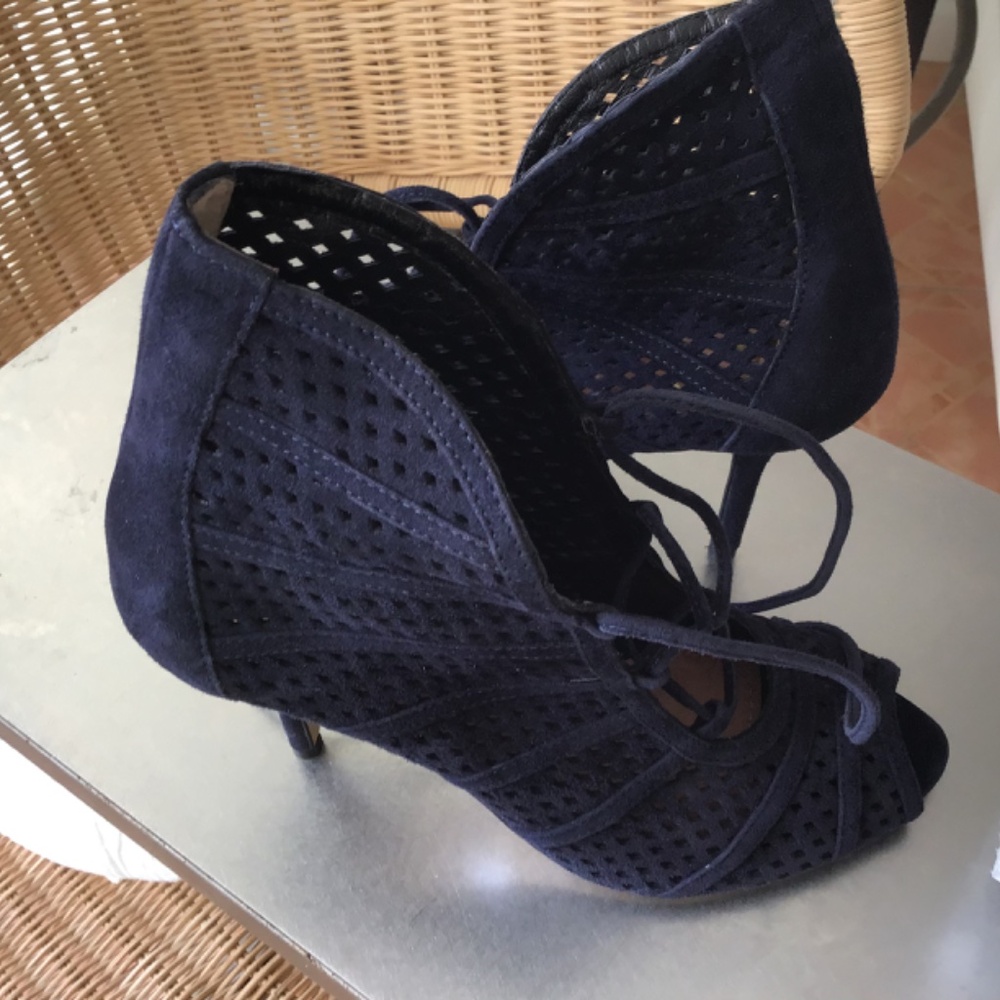 FINAL Markdown - NWOB - Vince Camuto Signature Suede Heels - Picture 5 of 7
